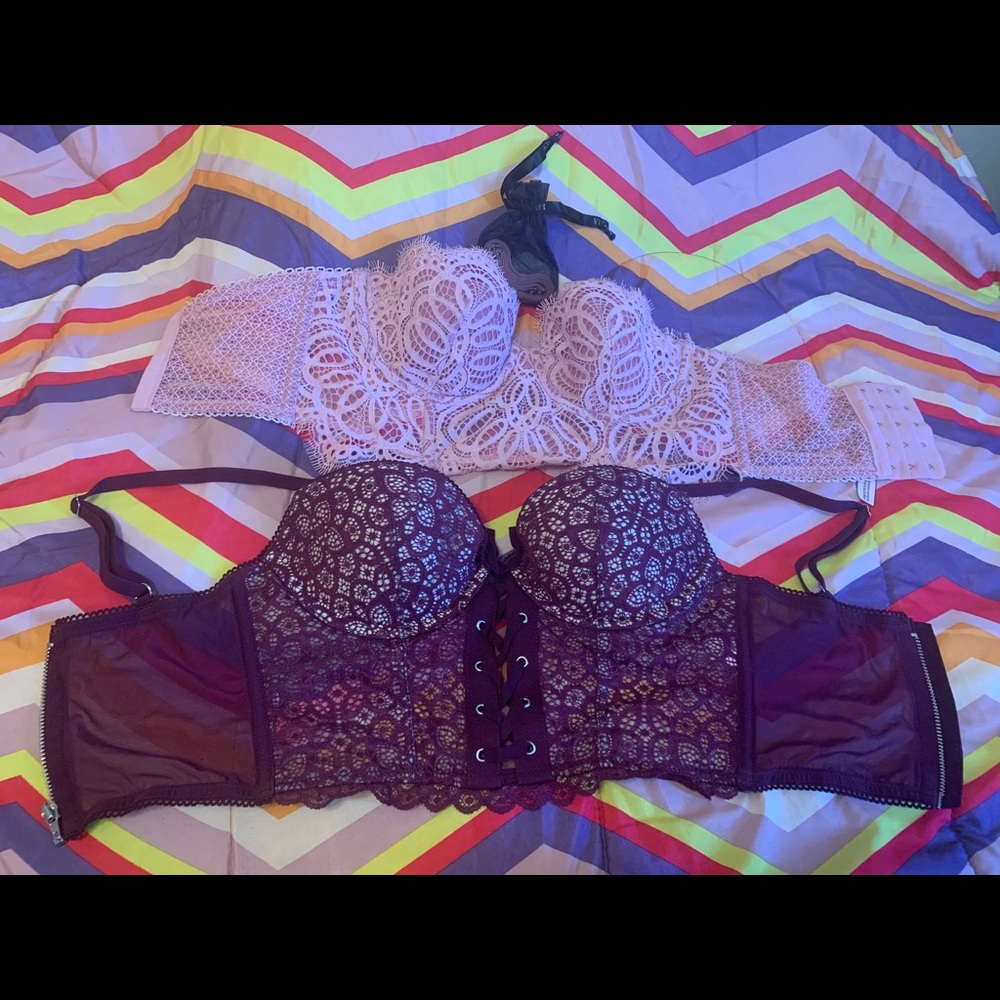 2 Vs Lacy Bras